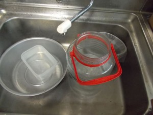 キウイ酵素用容器を熱湯消毒